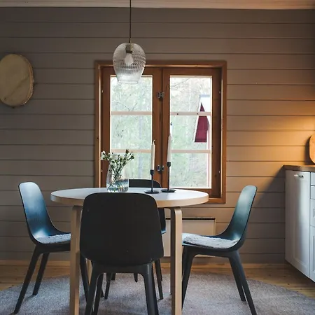 Perinteinen Mökki, Walking Distance From Centre *