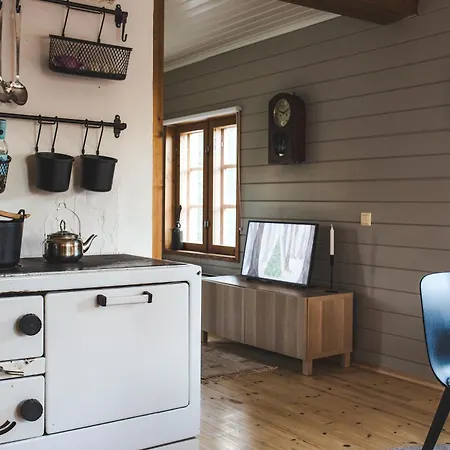 Perinteinen Mökki, Walking Distance From Centre Chalet