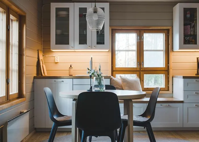 Perinteinen Moekki, Walking Distance From Centre Chalet